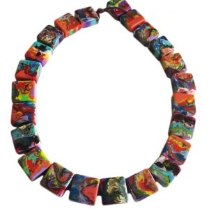 N0789 - RESIN NECKLACE HALF LIQUORICE RECTANGLE "GALA" 65CM