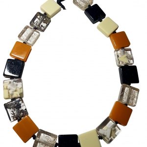 N0789 - RESIN NECKLACE HALF LIQUORICE RECTANGLE "GALA" 65CM