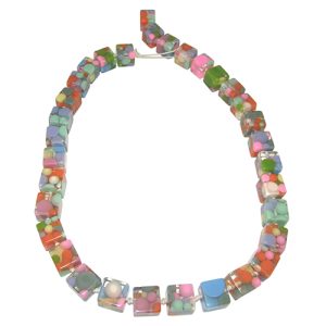 N1396 - RESIN NECKLACE W/ SPOTTED CUBES "CARLO"